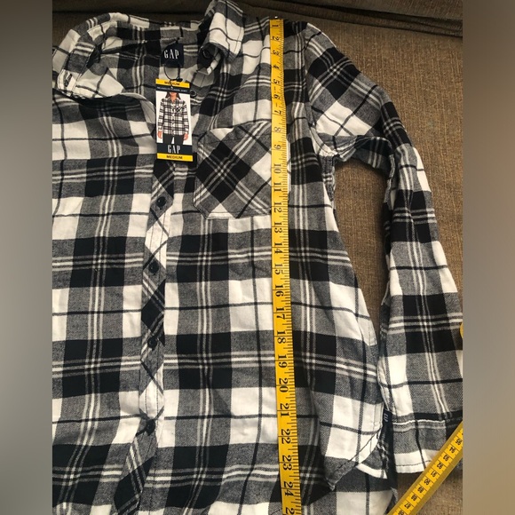 New With Tags Women Medium Gap Flannel black and white - Picture 7 of 7
